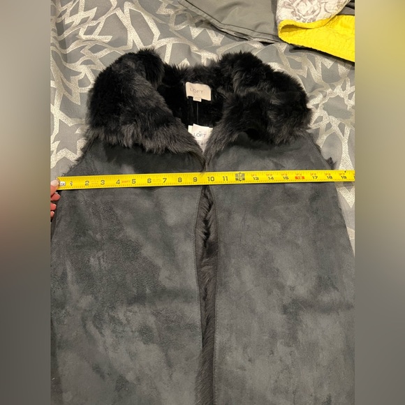 NWT LOFT reversible faux shearling vest black grey - Picture 10 of 10